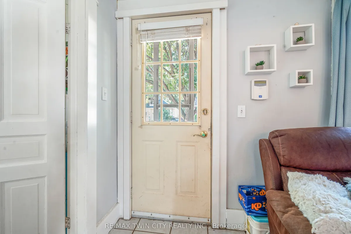 327 Sheridan Street, ON N3S 4R8