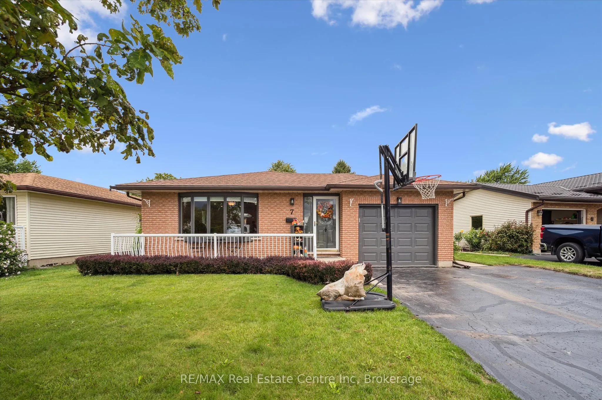 7 Eastview Drive, ON N0G 1A0