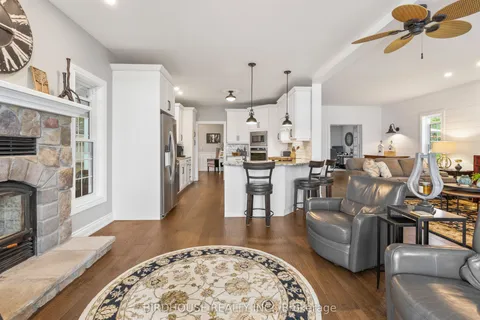 12 Northview Street, ON K0M 1G0