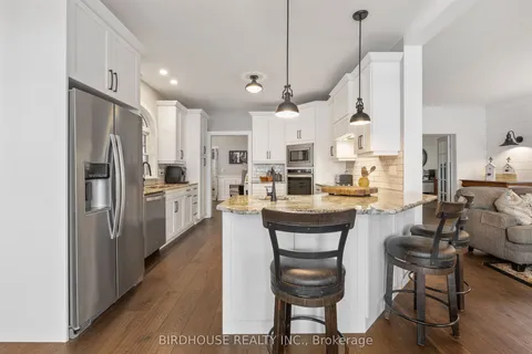 12 Northview Street, ON K0M 1G0