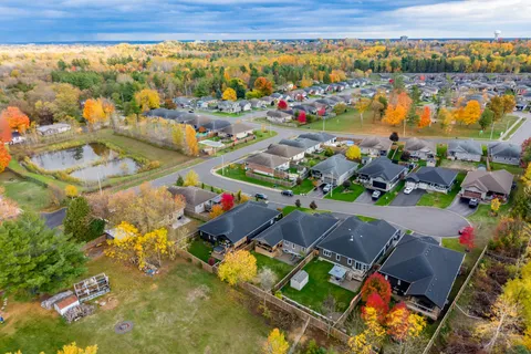 4 SYLVAN Street, ON K0K 1B0