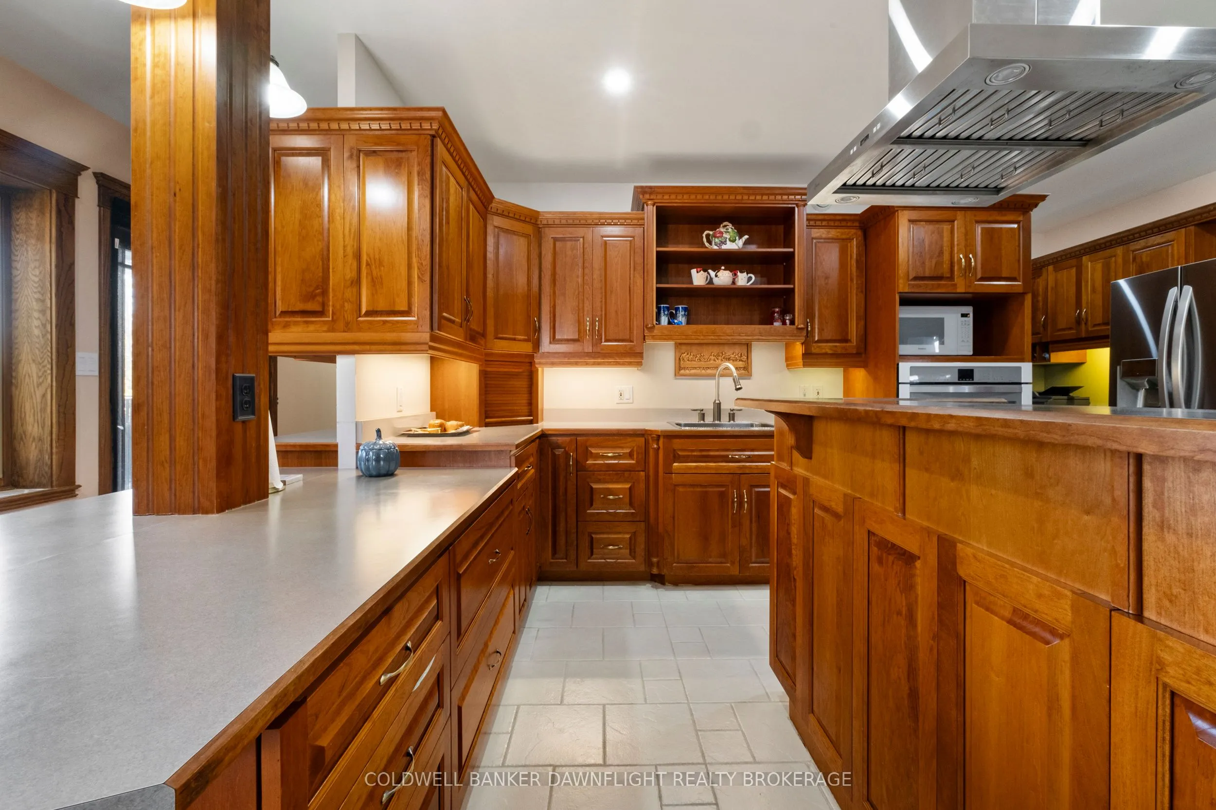 246 HAZELTON Lane, ON N0M 1S3