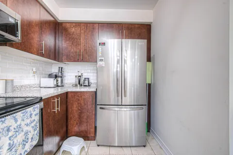 755 Linden Drive, ON N3H 0E4