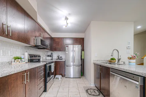 755 Linden Drive, ON N3H 0E4