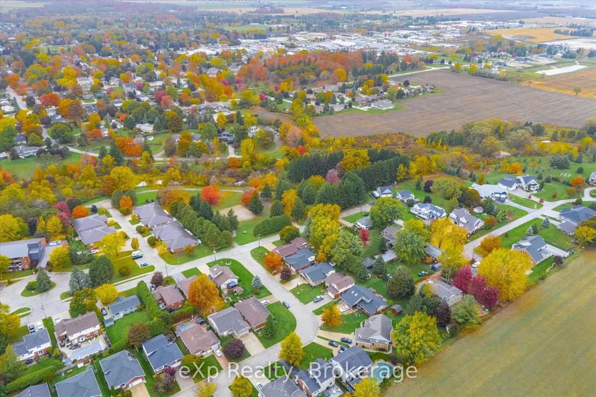 660 Maple Avenue, ON N4W 3G5