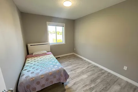 6 Janet Street, ON N0G 2S0