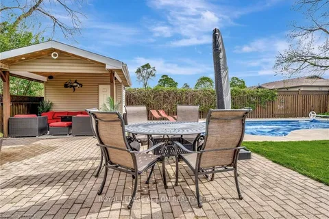 46 Todd Street, ON N3R 2P7