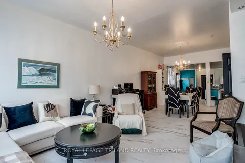 105 Hamilton Road, ON N6B 1N2