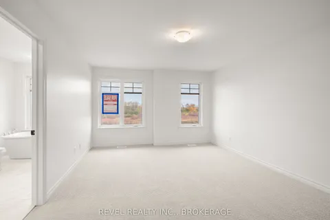 1075 Barrow Avenue, ON K7M 0K5