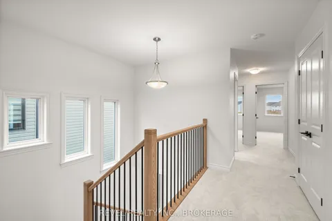 1075 Barrow Avenue, ON K7M 0K5