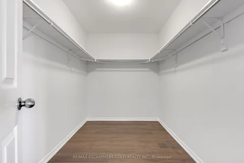 8561 DOGWOOD Crescent, ON L2H 0K7