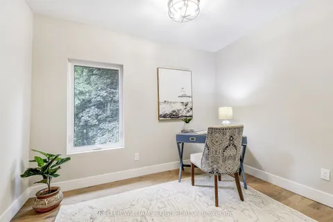 32 Cumberland Avenue, ON L8M 1Y7