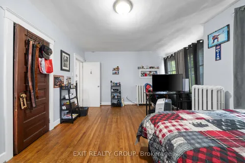 219 East Street, ON K7R 1T2