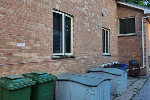 62 Talbot Street, ON N5P 1A4