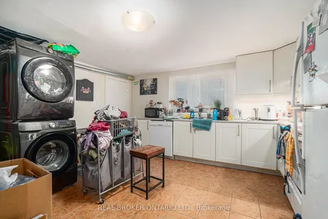 295 St. Andrew Street, ON K1N 5G8