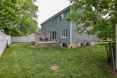 56 Queens Circle, ON L0S 1B0