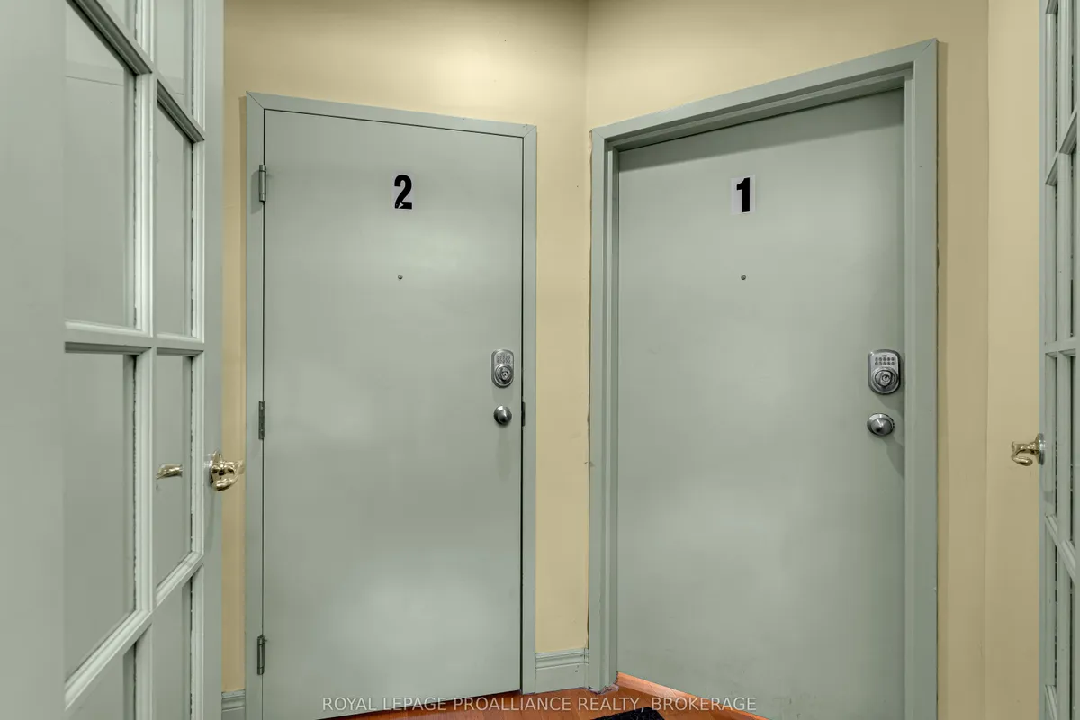 153-155 Brock Street, ON K7L 1S2