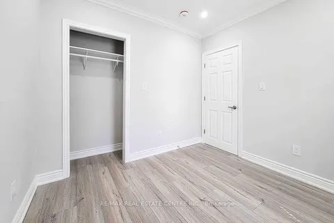 24 East 22nd Street, ON L8V 2V3