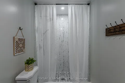 1920 Turkey Point Road, ON N3Y 4J9