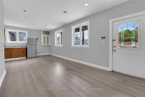 8 Nickel Street, ON L3K 1B1