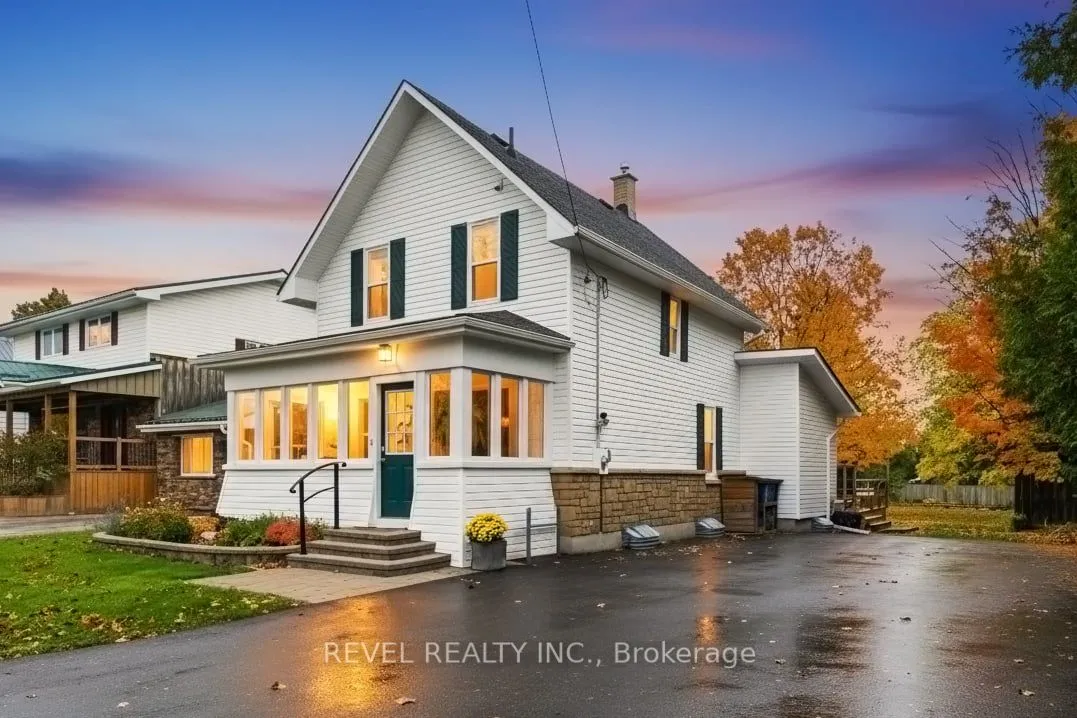 94 Elgin Street, ON K9V 3W7