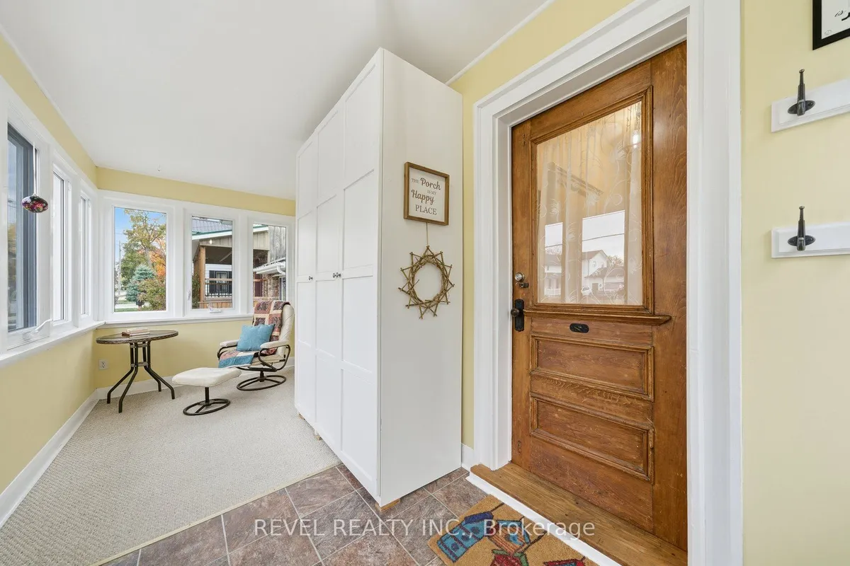 94 Elgin Street, ON K9V 3W7