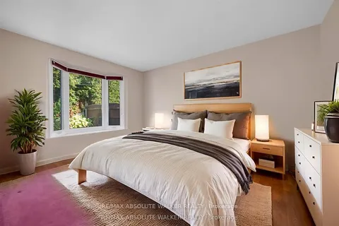 773 Eastvale Drive, ON K1J 6Z9