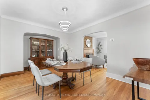 242 Harmer Avenue, ON K1Y 0V6