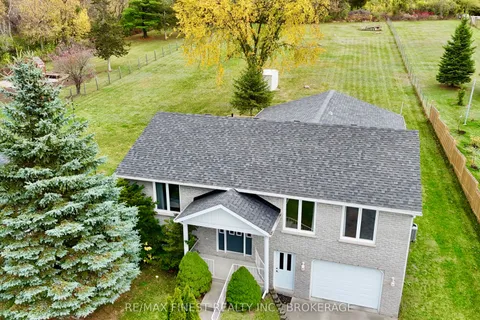 812 Palace Road, ON K7R 3K9