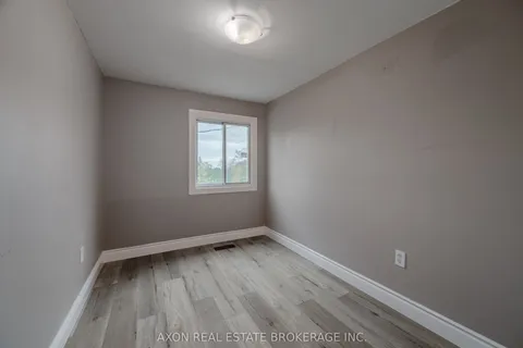 300-302 Coronation Boulevard, ON K7M 5P9