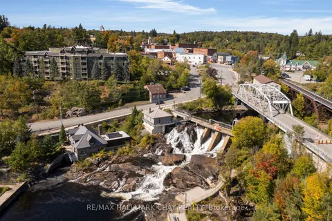 14 Nicole Park Place, ON P1L 0C8