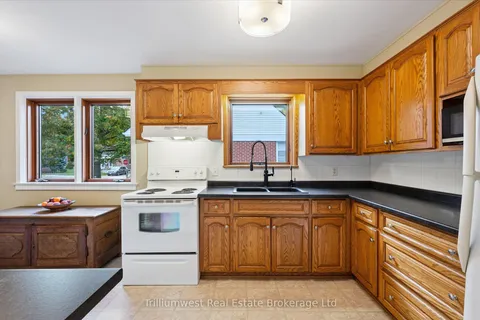 4 Balsarroch Place, ON N1E 3J5