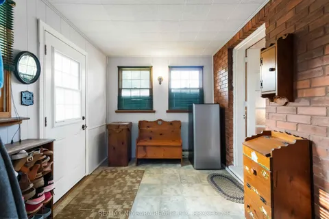 6275 Pine Grove Avenue, ON L2G 4J4