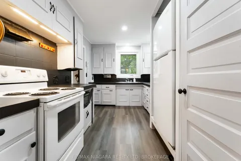 6275 Pine Grove Avenue, ON L2G 4J4