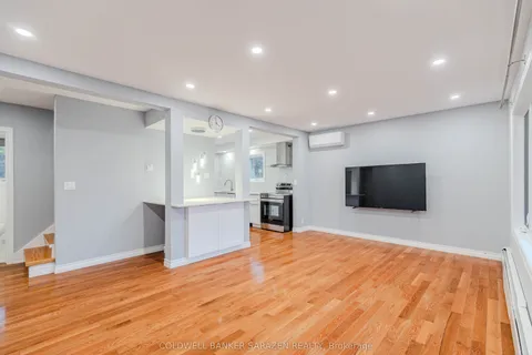 10 Argue Drive, ON K2E 6S1