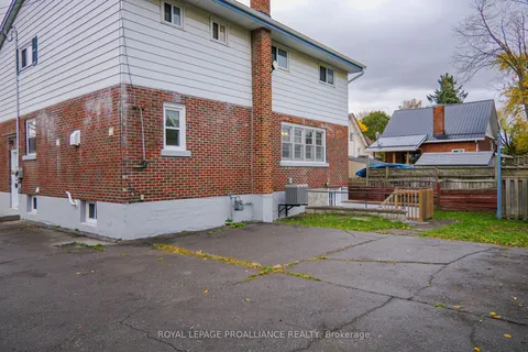 8 Reynolds Crescent, ON K8P 2W7