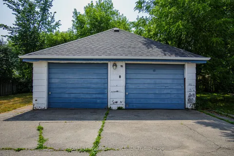 8 Reynolds Crescent, ON K8P 2W7