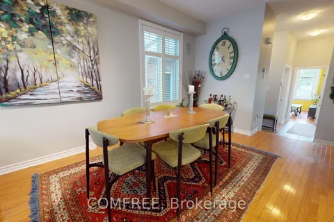 29D Cresthaven Drive, ON K2G 6T8