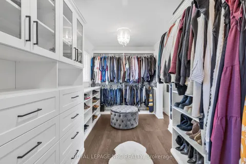 94 Dorchester Drive, ON L3M 1A8