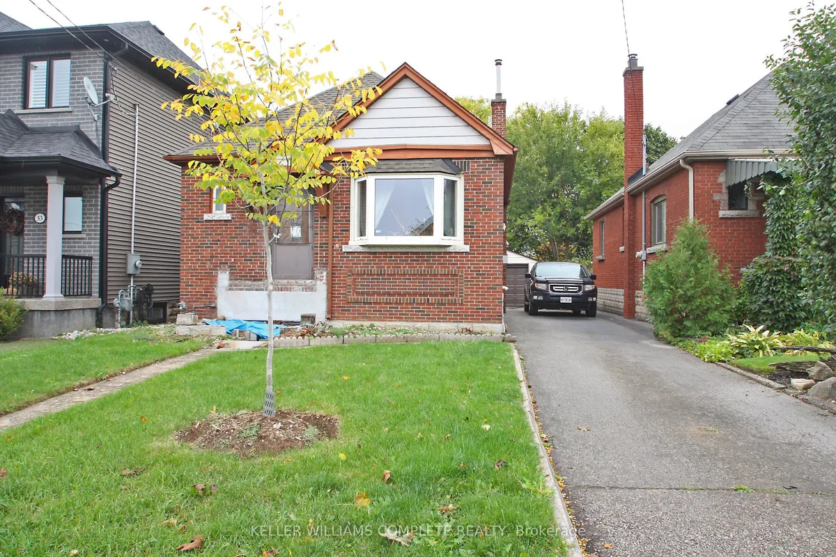 35 Barons Avenue, ON L8K 2Y1