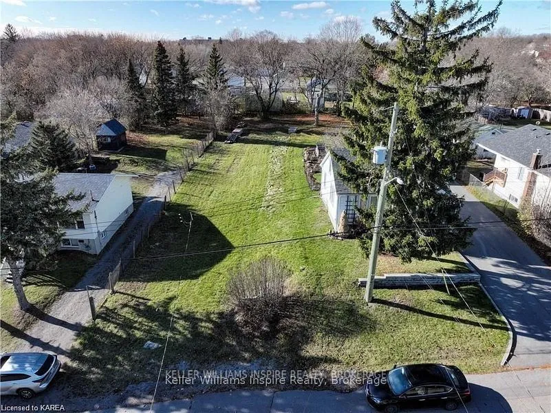 20 SHAW Street, ON K7K 4Y4