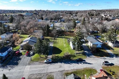 20 SHAW Street, ON K7K 4Y4