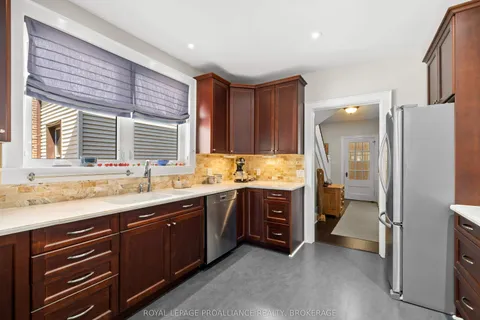 58 Earl Street, ON K7L 2G6