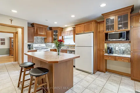 836 Westbury Crescent, ON N6J 3C9