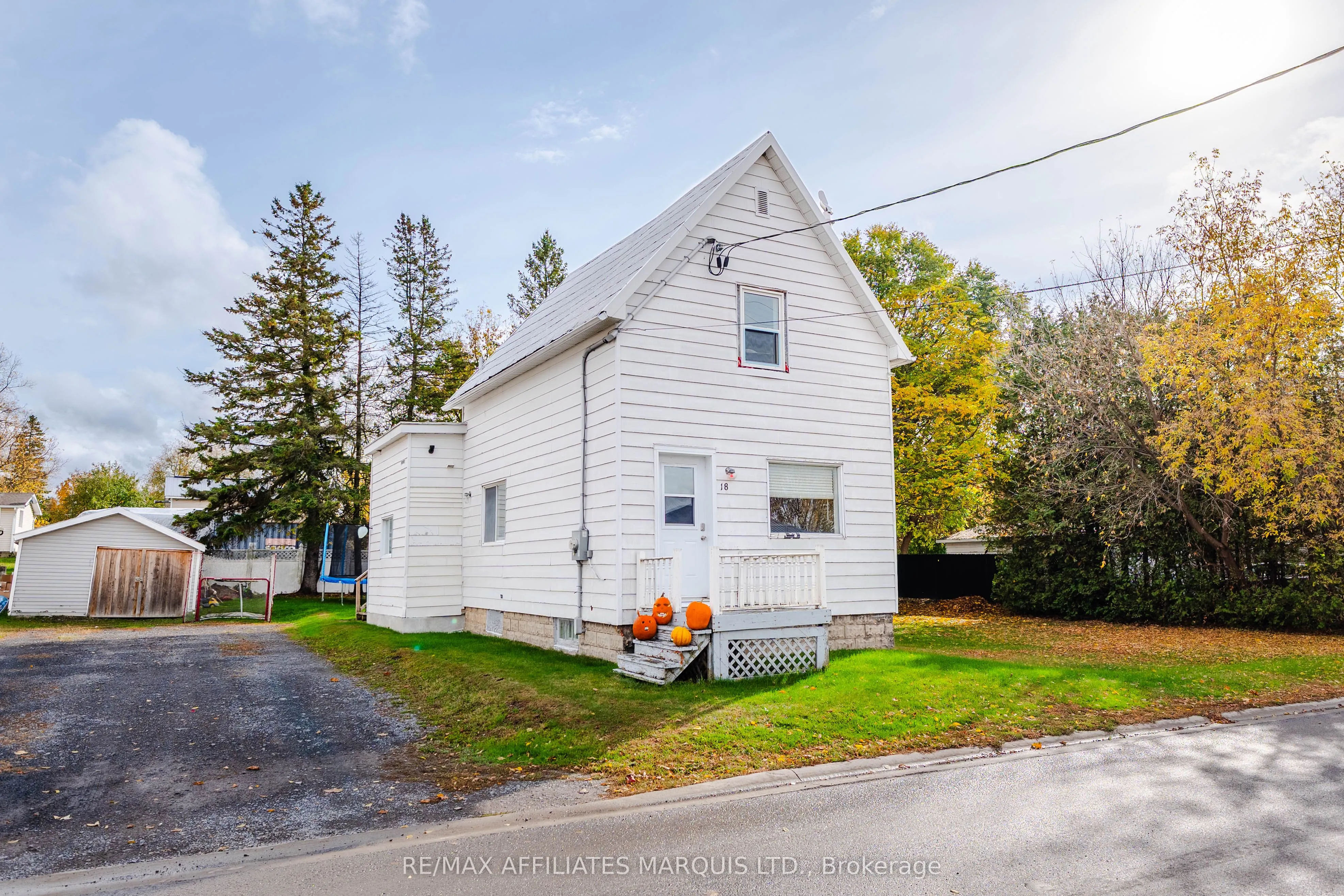 18 Mechanic Street, ON K0C 1T0