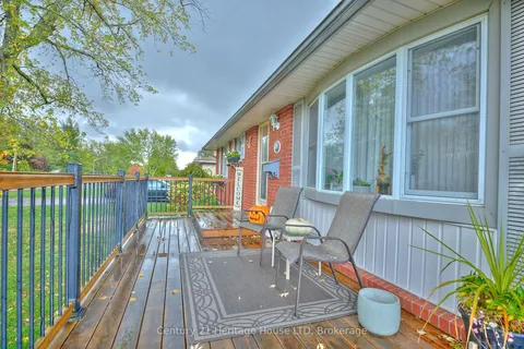 845 Parkdale Avenue, ON L2A 5B8