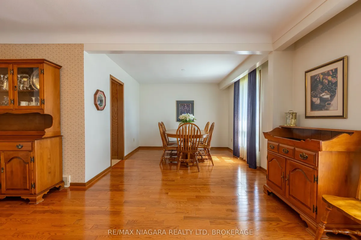 82 Westwood Crescent, ON L3C 4R3