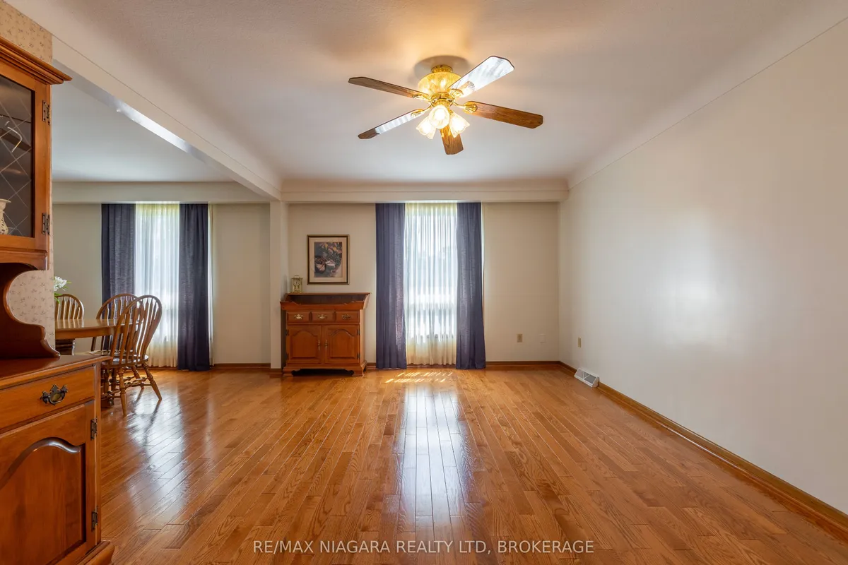 82 Westwood Crescent, ON L3C 4R3