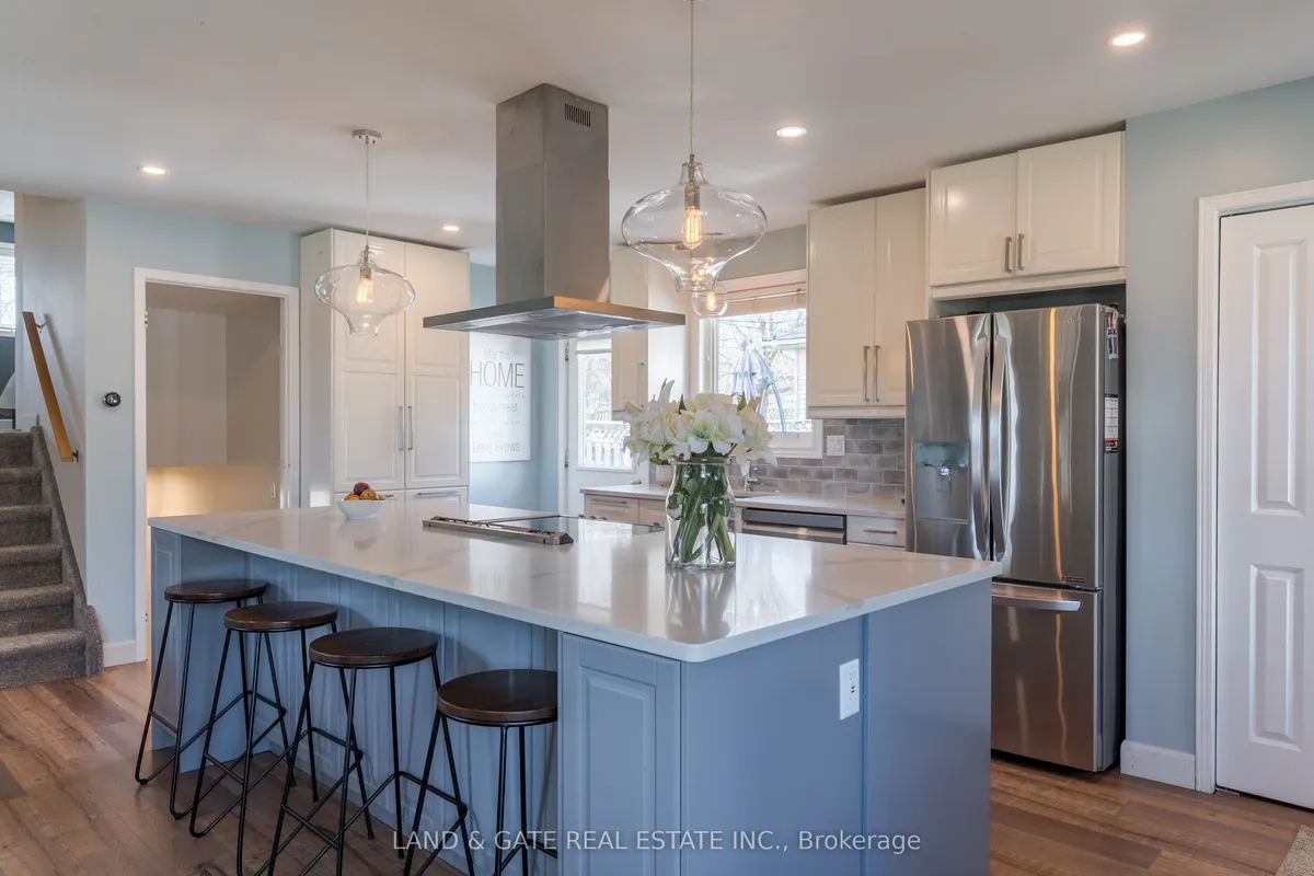 25 Hewson Drive, ON L1A 4C8