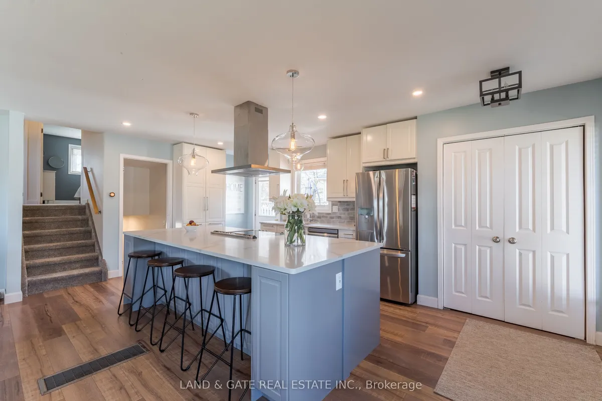 25 Hewson Drive, ON L1A 4C8